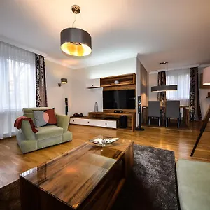 Апартаменты Rosehill Side